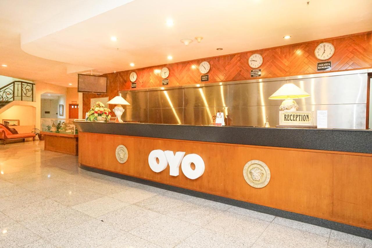 Oyo 395 Tretes Raya Hotel Prigen Exterior photo